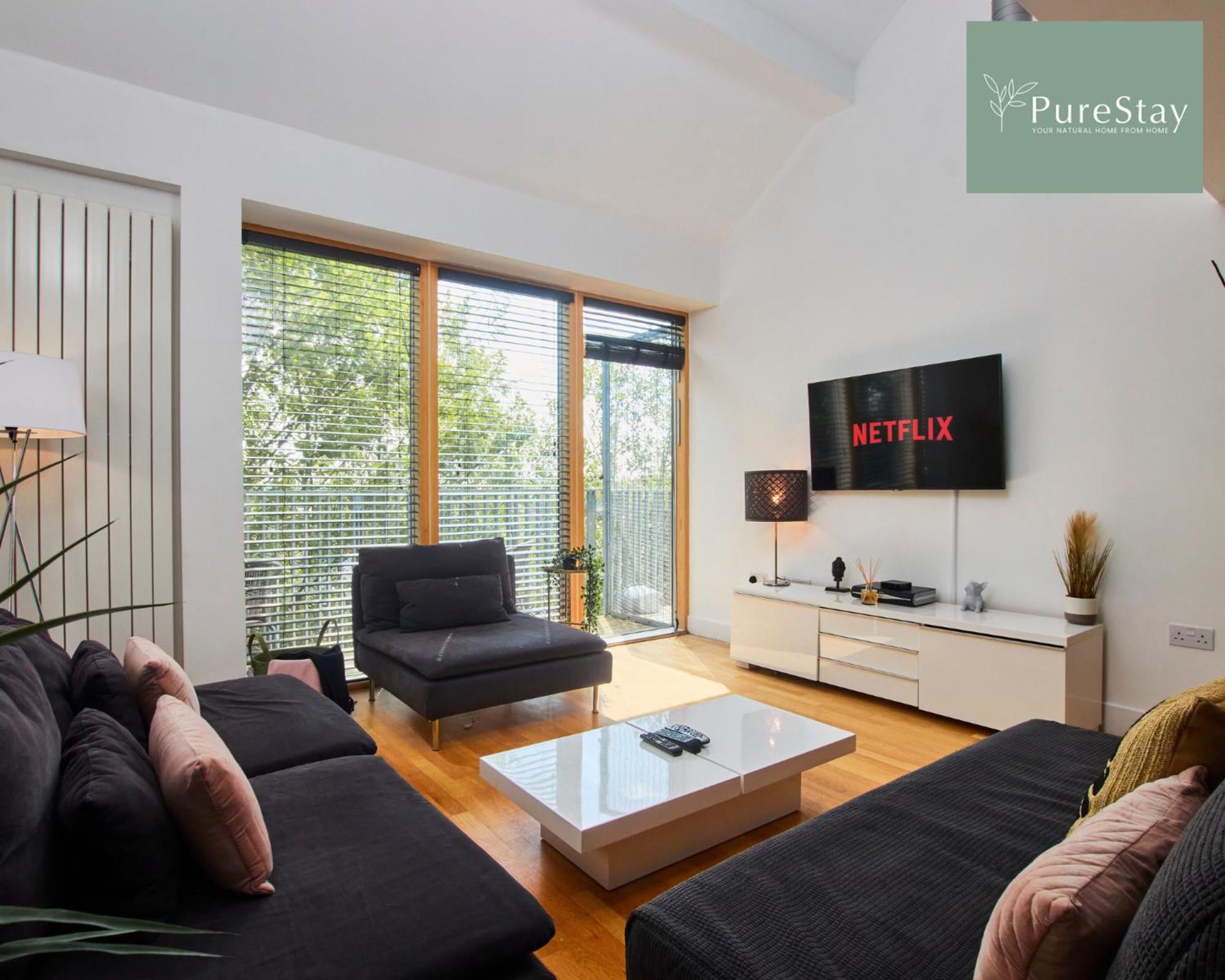 Beautiful Four Bed House By Purestay Short Lets & Serviced Accommodation Coventry With Parking Luaran gambar