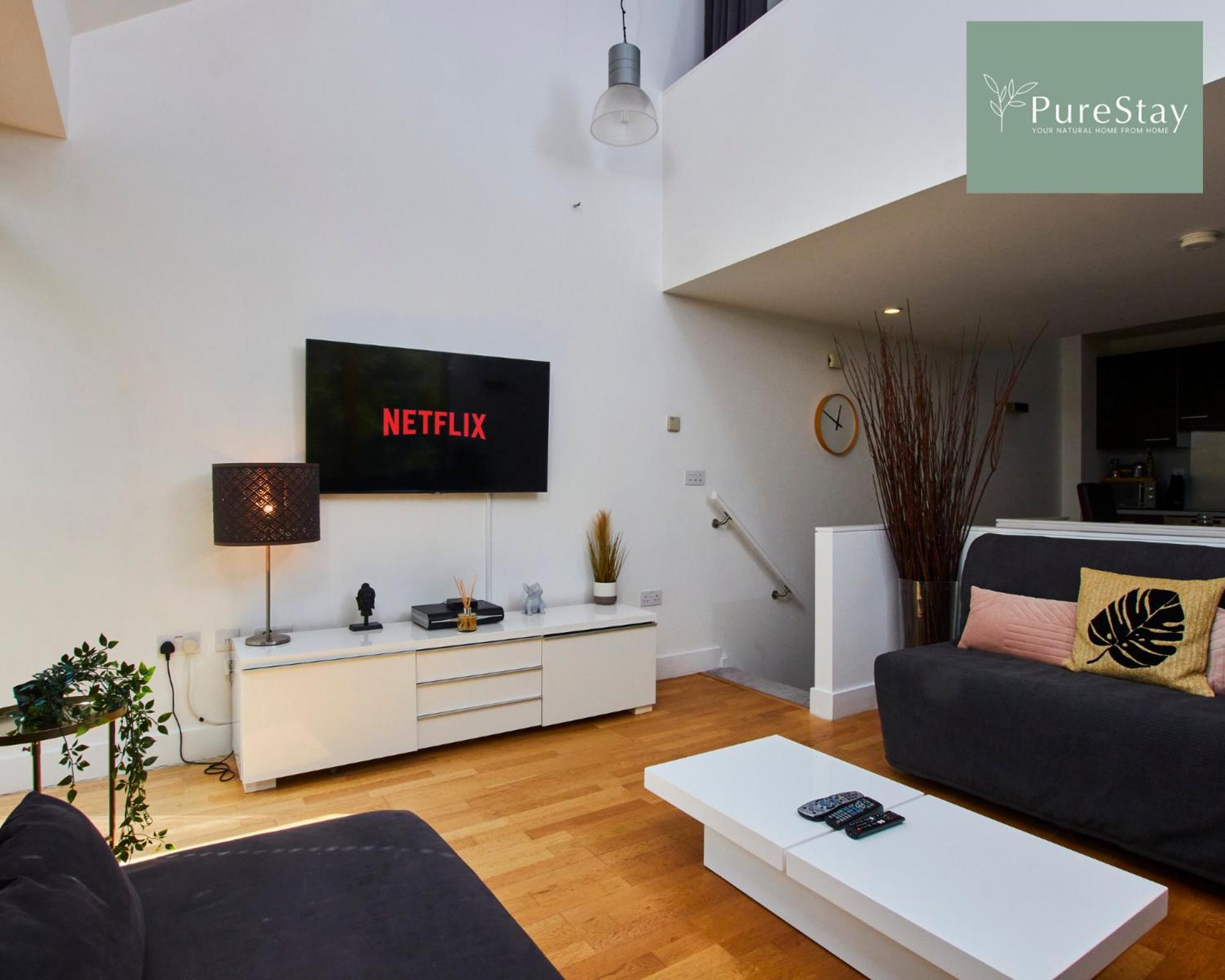 Beautiful Four Bed House By Purestay Short Lets & Serviced Accommodation Coventry With Parking Luaran gambar