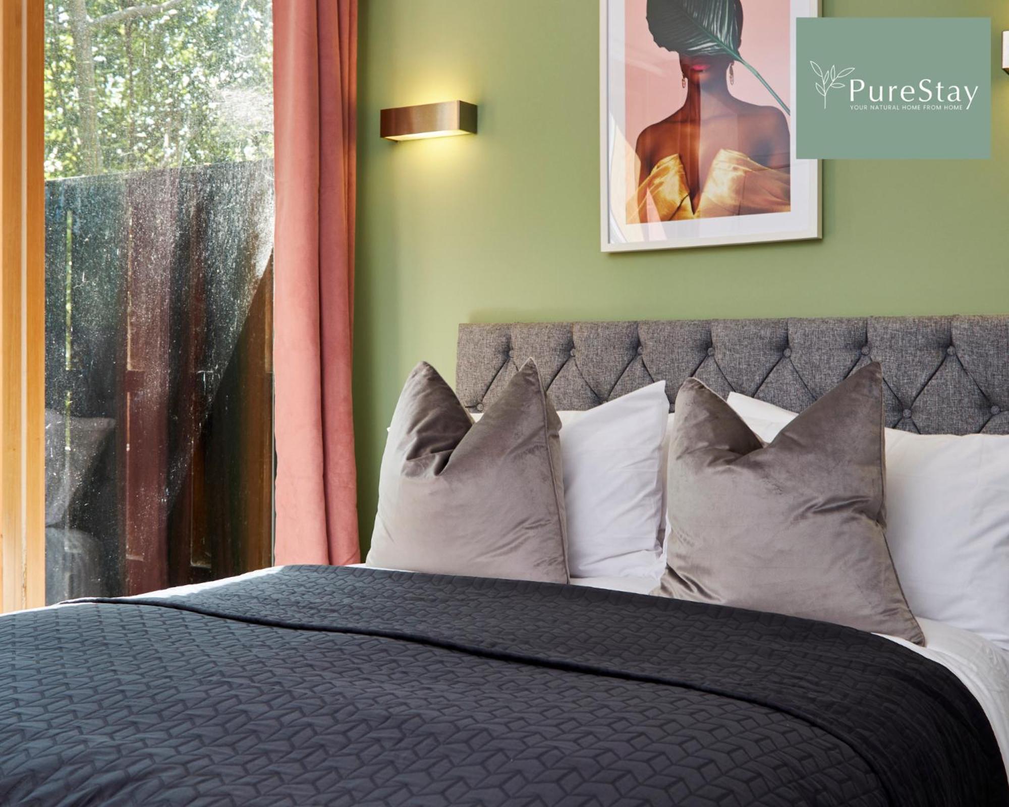 Beautiful Four Bed House By Purestay Short Lets & Serviced Accommodation Coventry With Parking Luaran gambar